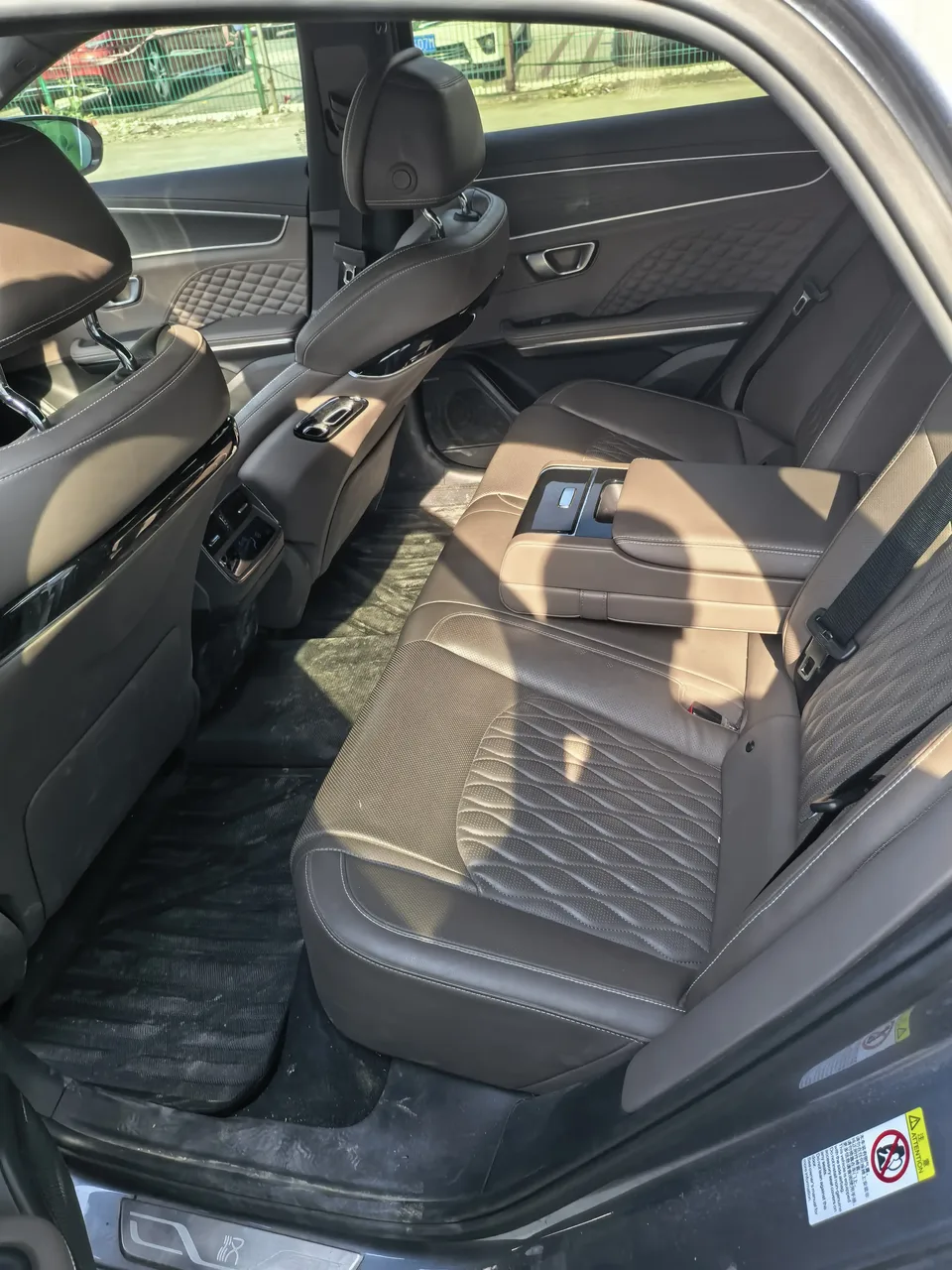 BYD Han DM DM-i Champion Edition 121KM Premium Edition 2024 — миниатюра 2
