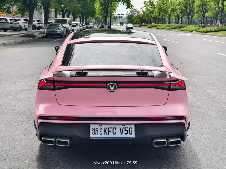 Changan UNI-V 1.5T Premium Sports Edition 2024 — миниатюра 2