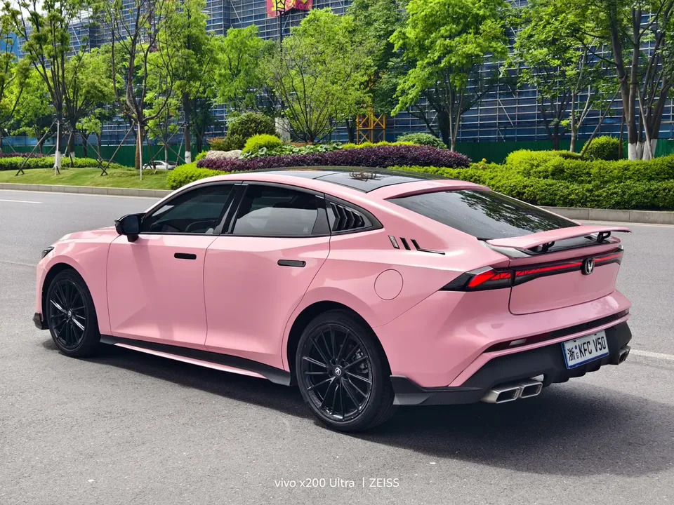 Changan UNI-V 1.5T Premium Sports Edition 2024 — миниатюра 4