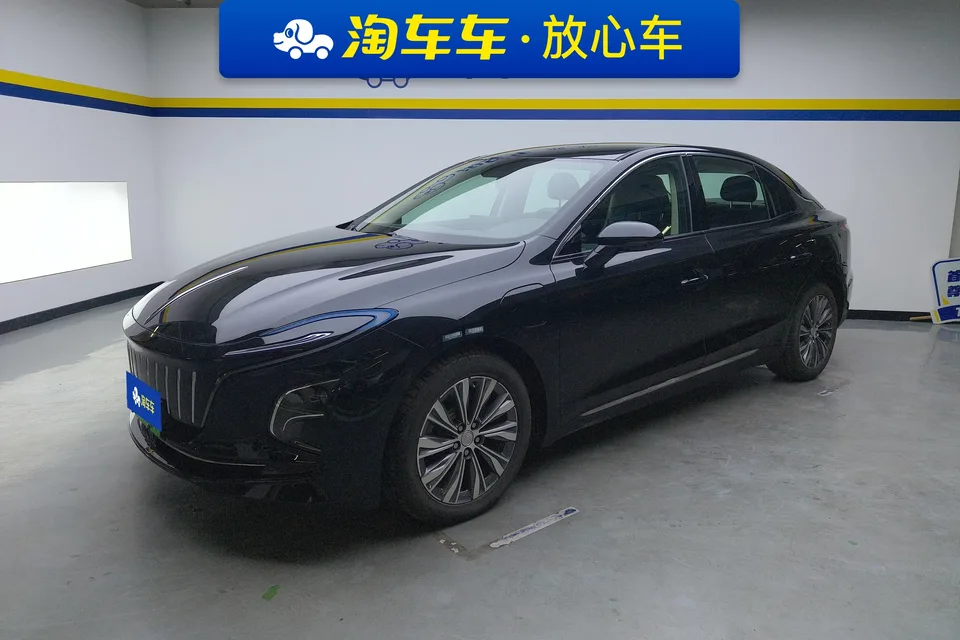 Hongqi E-QM5 2023