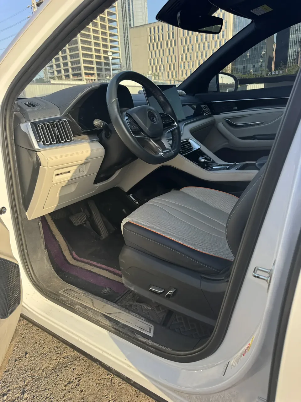 BYD Song PLUS DM DM-i 110KM 2WD Flagship PLUS 2022 — миниатюра 4