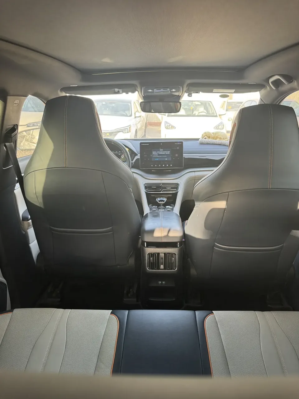 BYD Song PLUS DM DM-i 110KM 2WD Flagship PLUS 2022 — миниатюра 5
