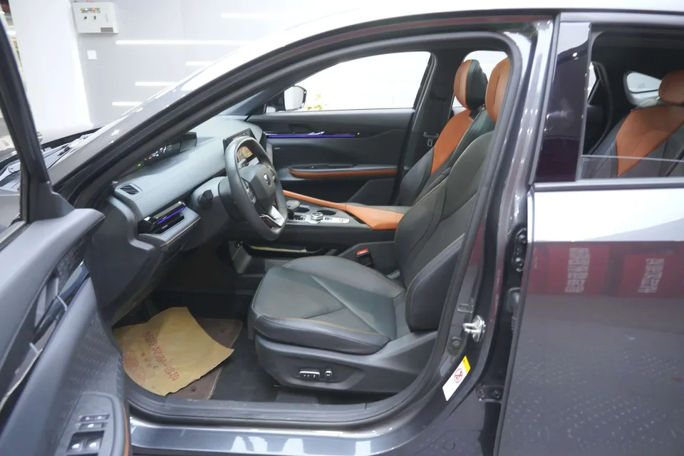 Changan UNI-V iDD 113km Smart Cool Edition 2023 — миниатюра 4