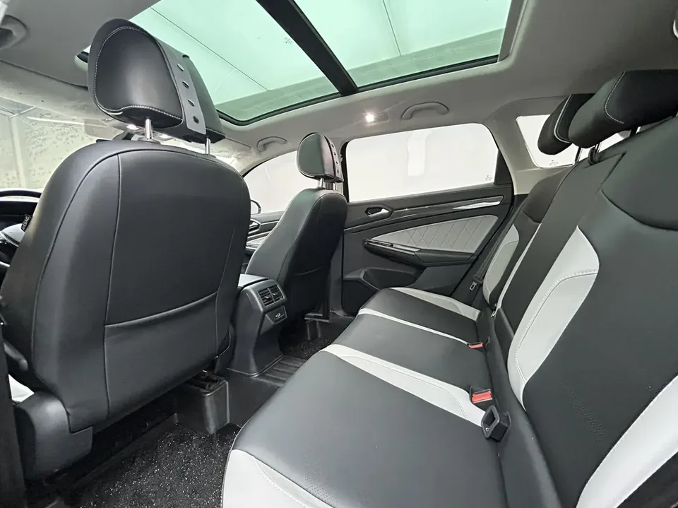 Jetta VS7 280TSI Automatic High Gloss Glory Edition 2023 — миниатюра 5