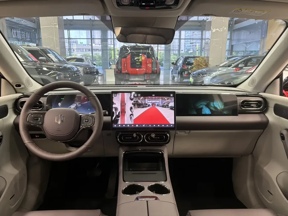 Leapmotor Zero running C11 Pure Electric 580 Premium Edition 2025 — миниатюра 3
