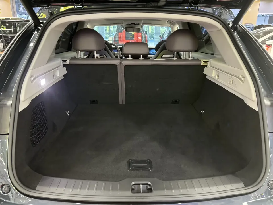 Leapmotor Zero running C11 Pure Electric 580 Premium Edition 2025 — миниатюра 4