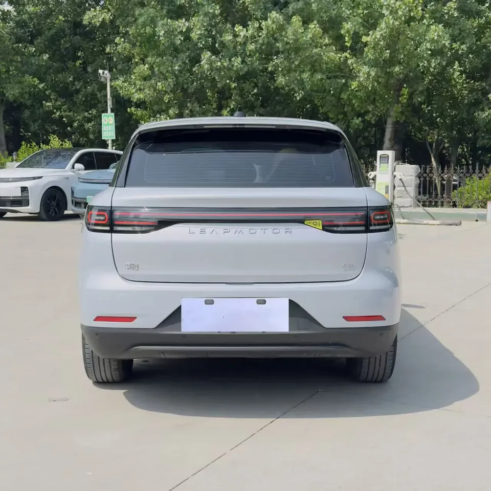 Leapmotor Zero running C11 Pure Electric 515 Smart Edition 2025 — миниатюра 5
