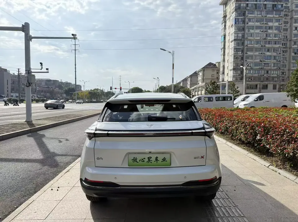 Neta NezhaX model 500 2024 — миниатюра 2