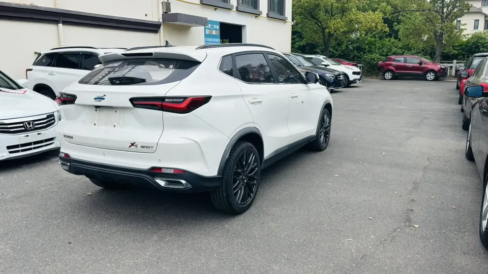 Oshan Changan Auchan X5 Changan Auchan X5 2022 Changan Auchan X5 2022 sports version 1.5T DCT Hurricane Sonic 2022 — thumbnail 5