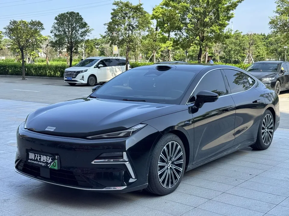 Geely Galaxy Star 8 PHEV 2025