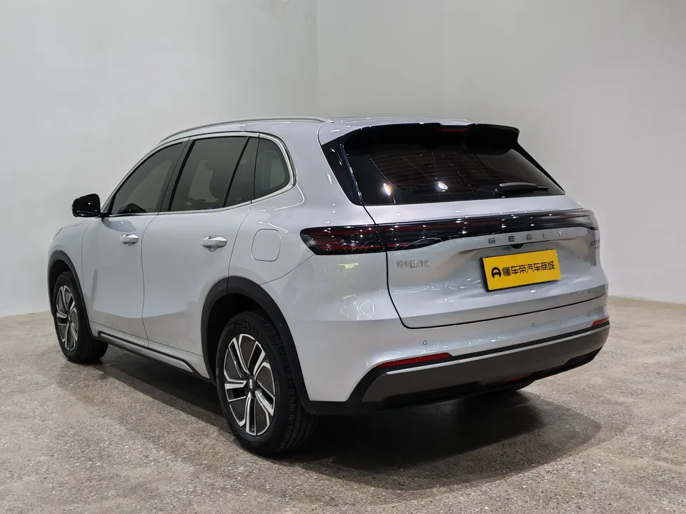 Geely Galaxy Starship 7 EM-i Galaxy Starship 7 EM-i 2025 120KM Exploration+ Edition 2025 — миниатюра 2