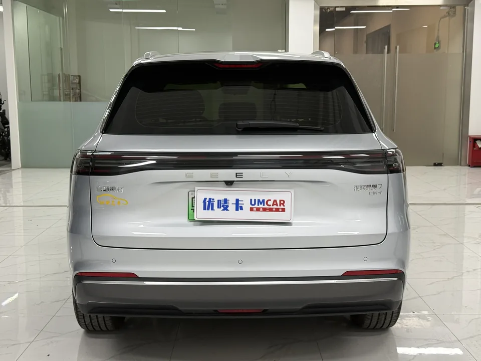 Geely Galaxy Starship 7 EM-i Galaxy Starship 7 EM-i 2025 120KM Sailing+ Edition 2025 — миниатюра 2