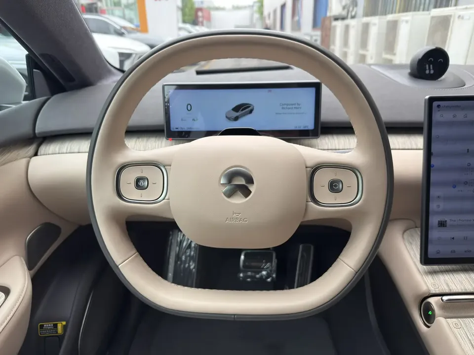 NIO ET7 ET7 2024 75kWh Executive Signature Edition 2024 — thumbnail 4