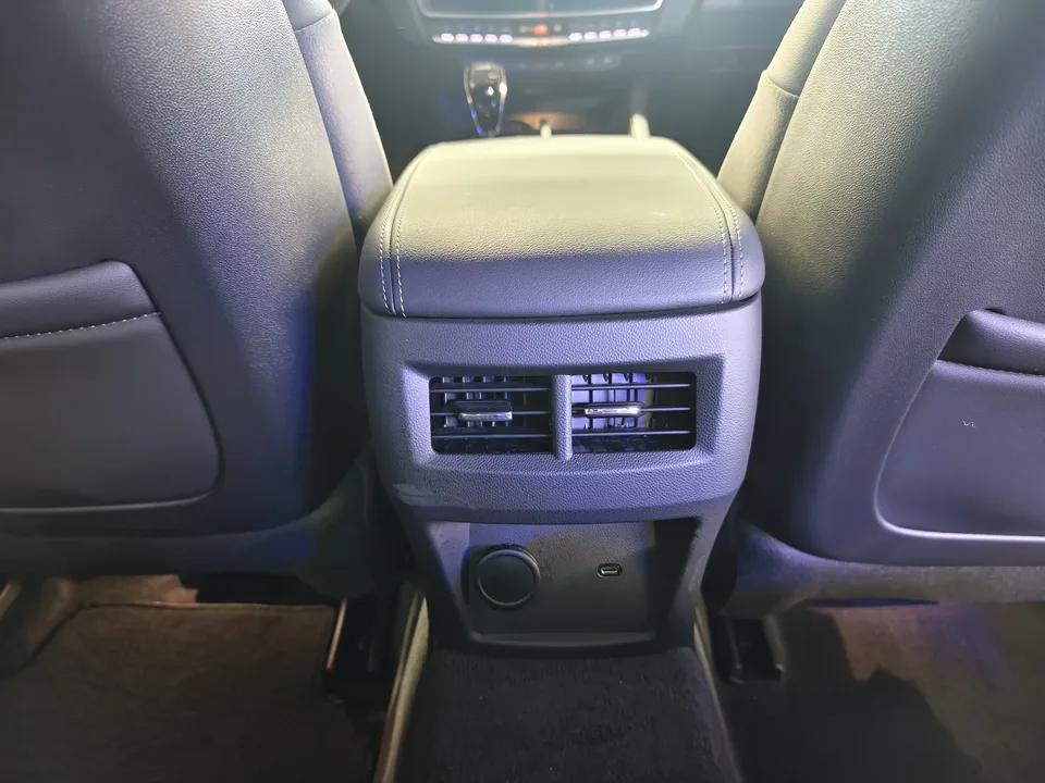 Cadillac CT5 28T Luxury Standard Edition 2023 — миниатюра 3