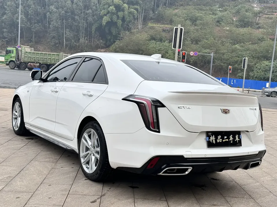 Cadillac CT4 Cadillac CT4 2021 28T Fashion Model 2022 — миниатюра 2