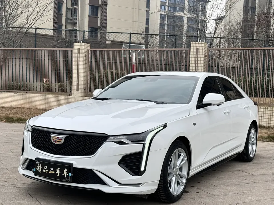 Cadillac CT4 2022