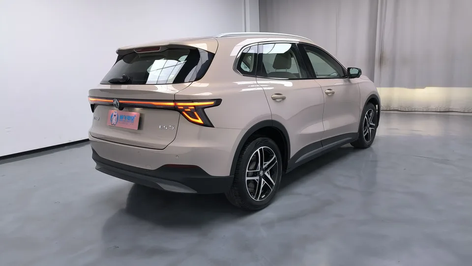 MG ES5 MG ES5 2025 525max RWD Intelligent Driving Edition 2024 — миниатюра 2