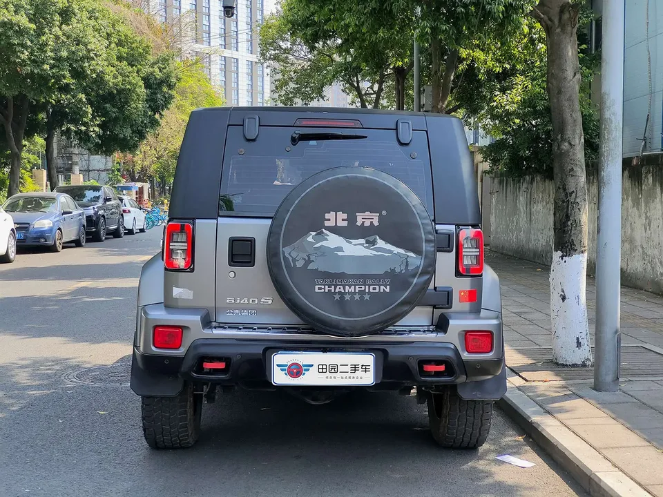BAIC Beijing Off-road BJ40 Beijing Off-road BJ40 2023 2.0T Automatic 4WD Touring Tower Champion Edition 2024 — миниатюра 2