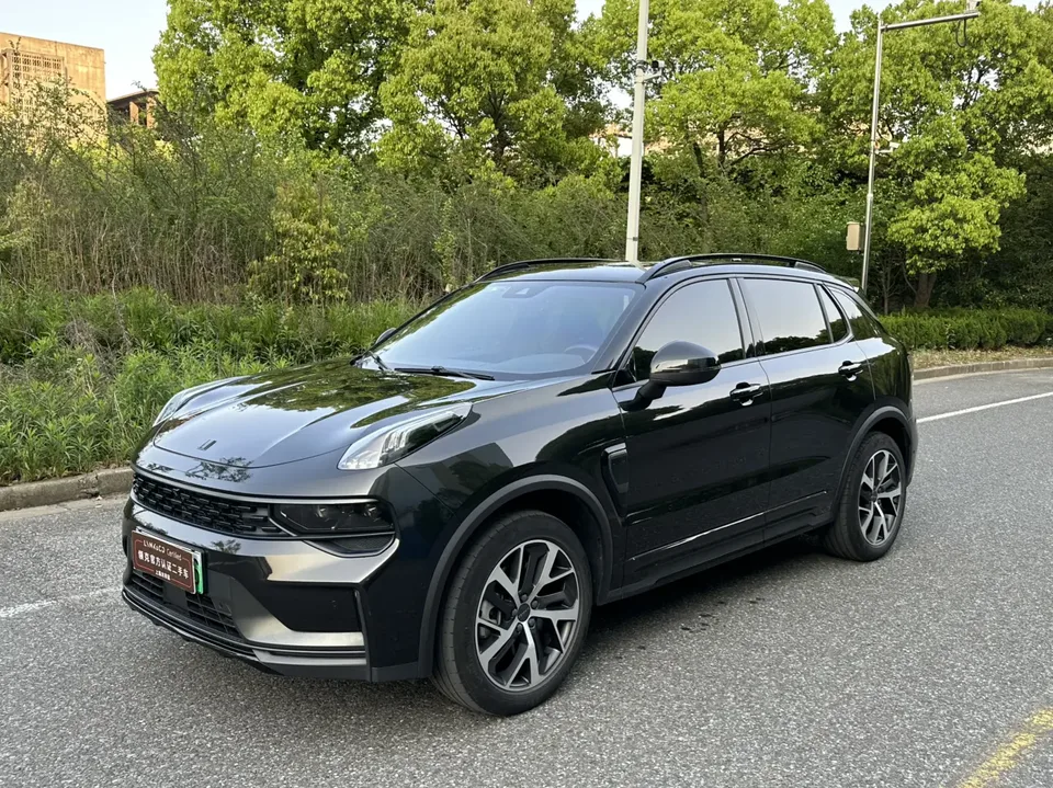 Lynk & Co 01 EM-P 2022