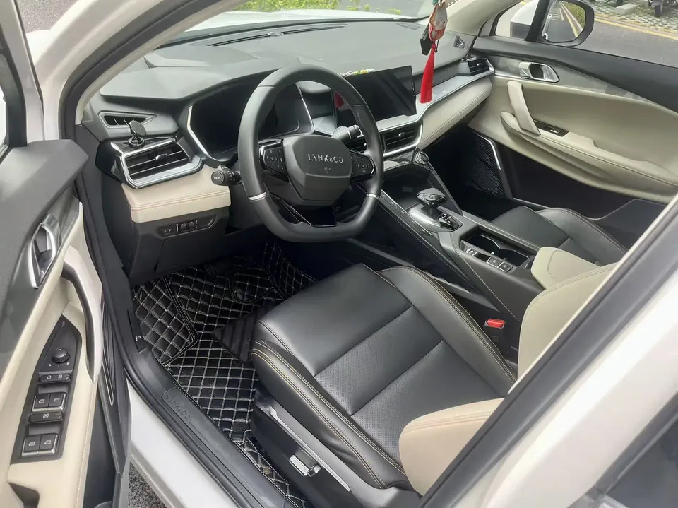 Lynk & Co 06 EM-P 84KM battery life version Lite 2022 — миниатюра 4