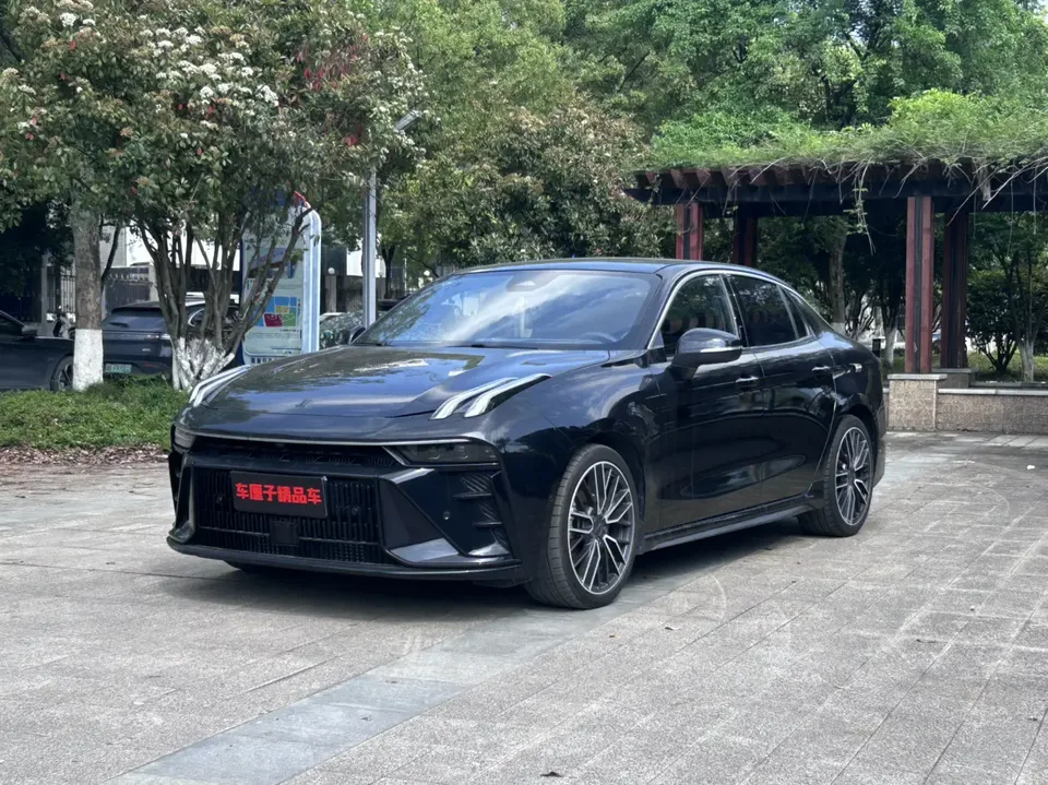 Lynk & Co 03 2022