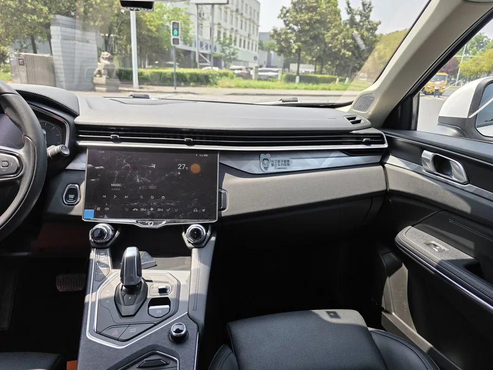 Lynk & Co 01 Lynk & Co 01 2021 2.0TD 2WD Pro 2022 — миниатюра 3