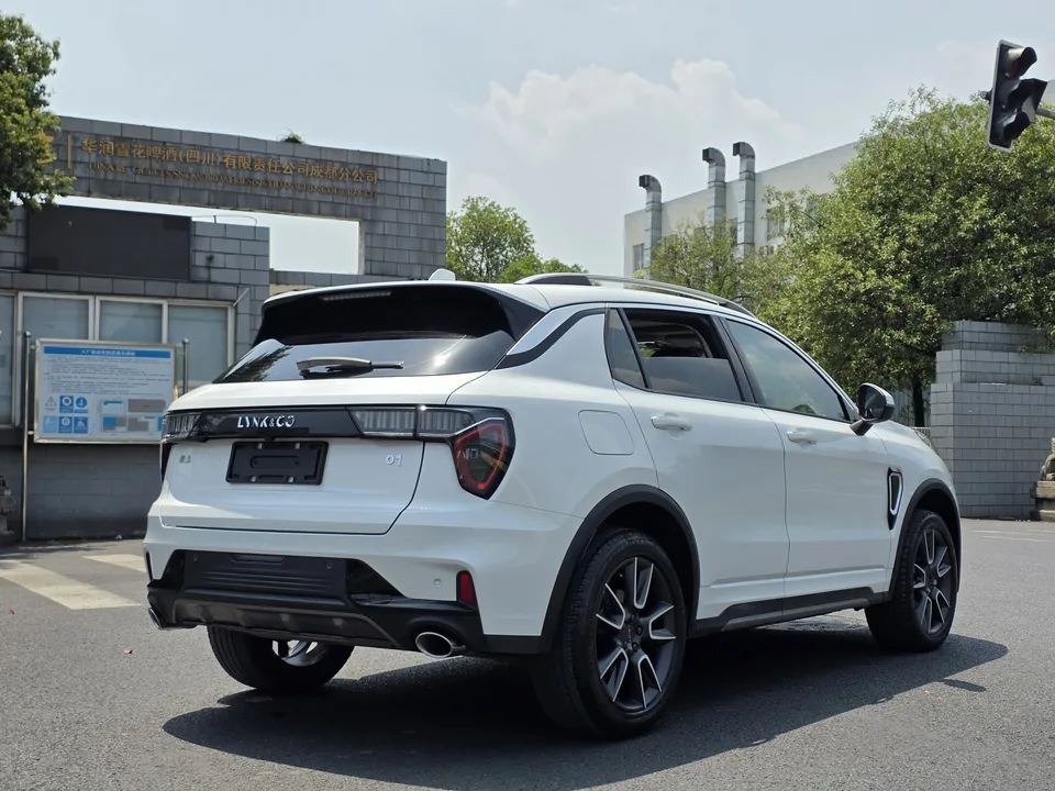 Lynk & Co 01 Lynk & Co 01 2021 2.0TD 2WD Pro 2022 — миниатюра 5