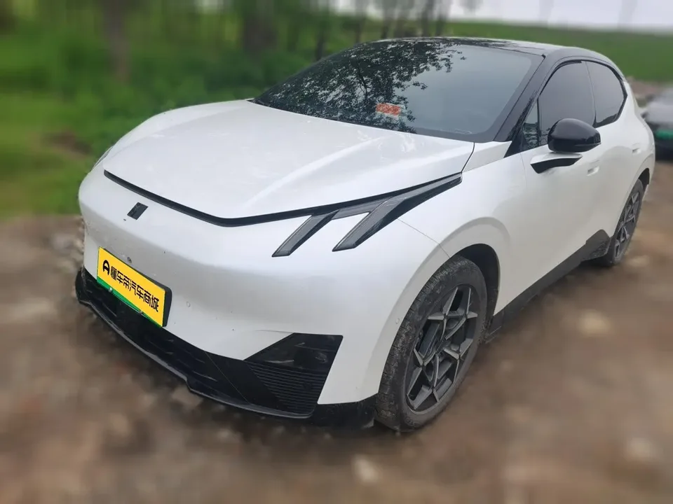 Lynk & Co Z20 2025