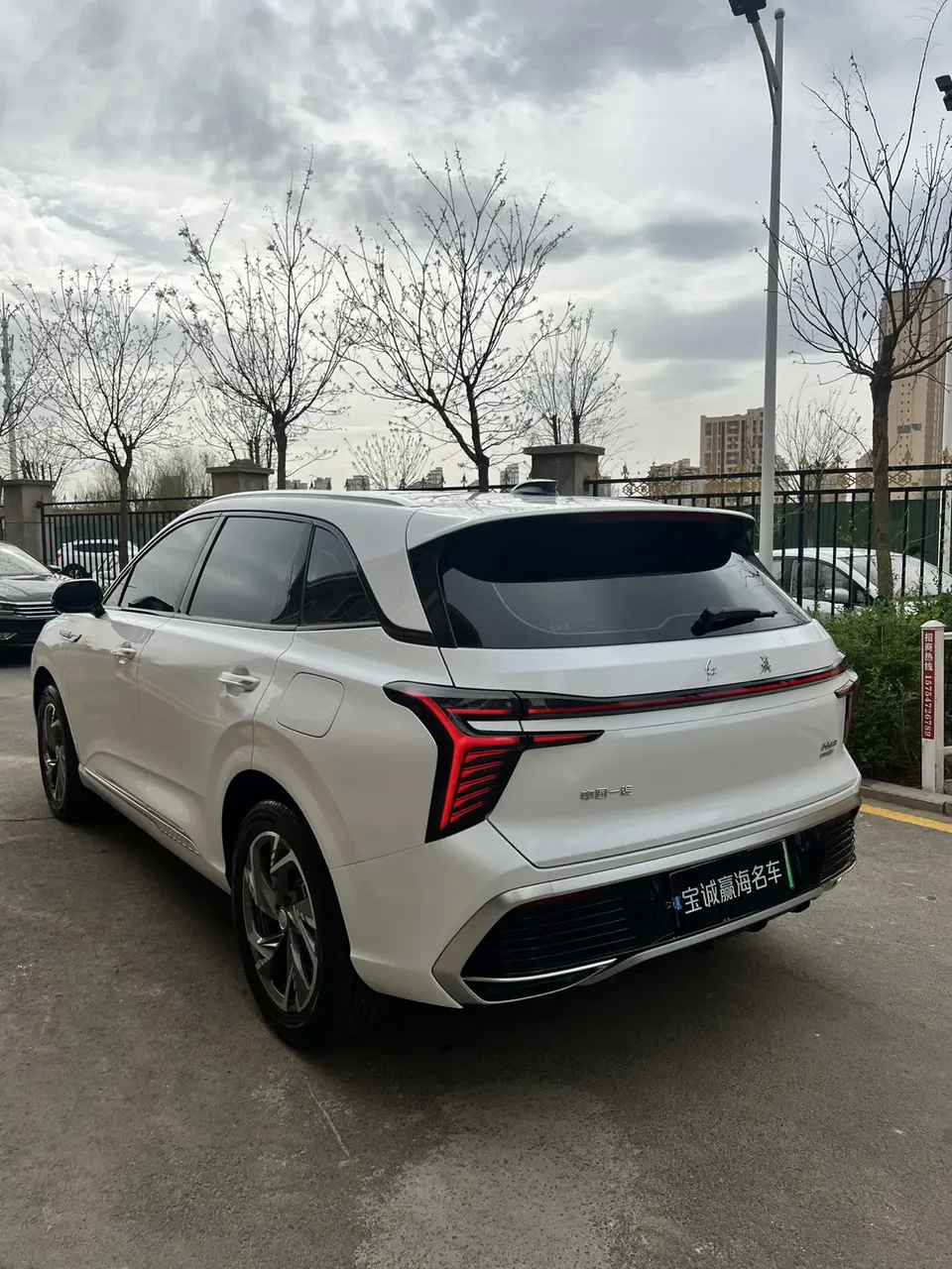 Hongqi HS3 PHEV 117km Jinwei PLUS Edition 2025 — миниатюра 4