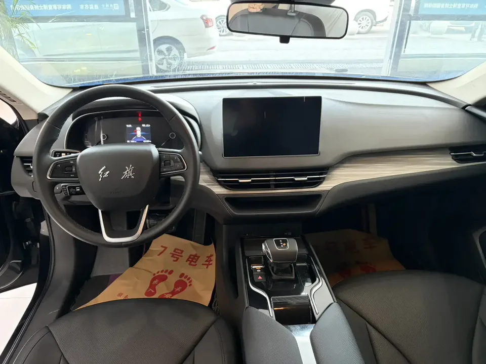 Hongqi E-QM5 Hongqi E-QM5 2023 620KM PLUS Edition 2023 — миниатюра 5