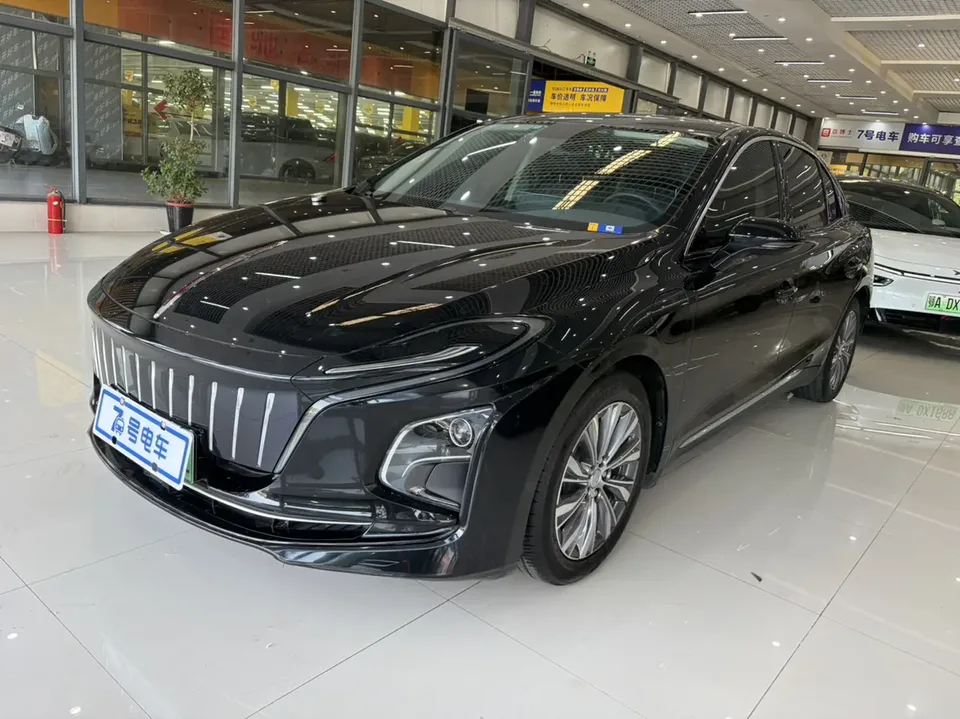Hongqi E-QM5 2023