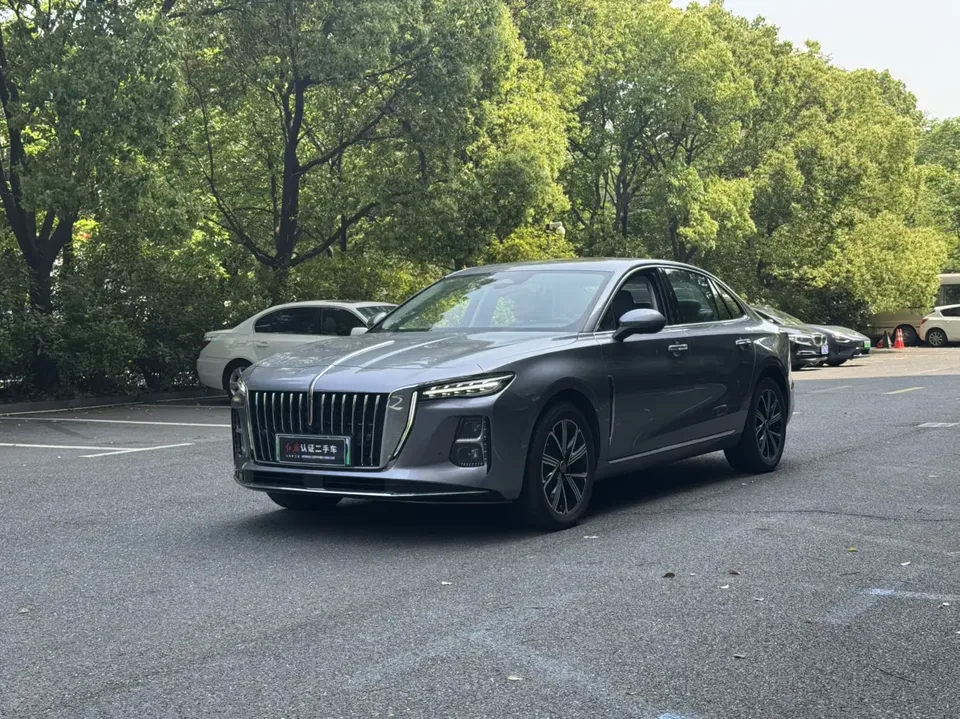 Hongqi H5 PHEV 2025