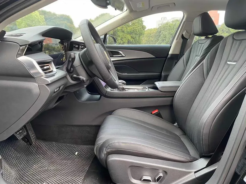 Hongqi H5 Hongqi H5 2023 1.5T DCT Zhilian Qiyun Edition 2023 — миниатюра 5