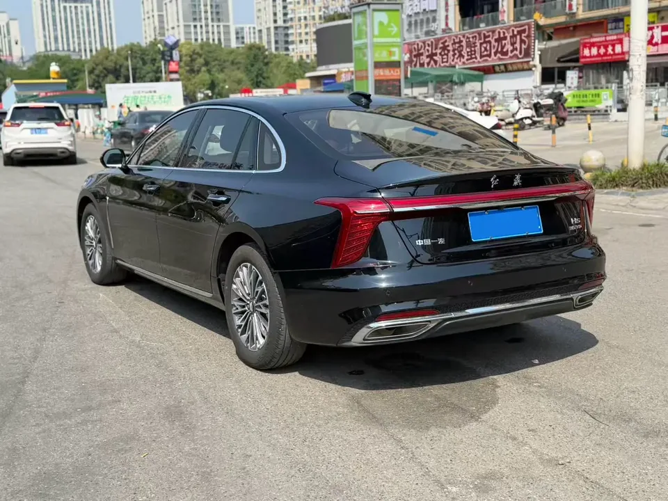 Hongqi H5 Hongqi H5 2025 1.5T DCT Flagship 500,000th Commemorative Edition 2025 — миниатюра 4