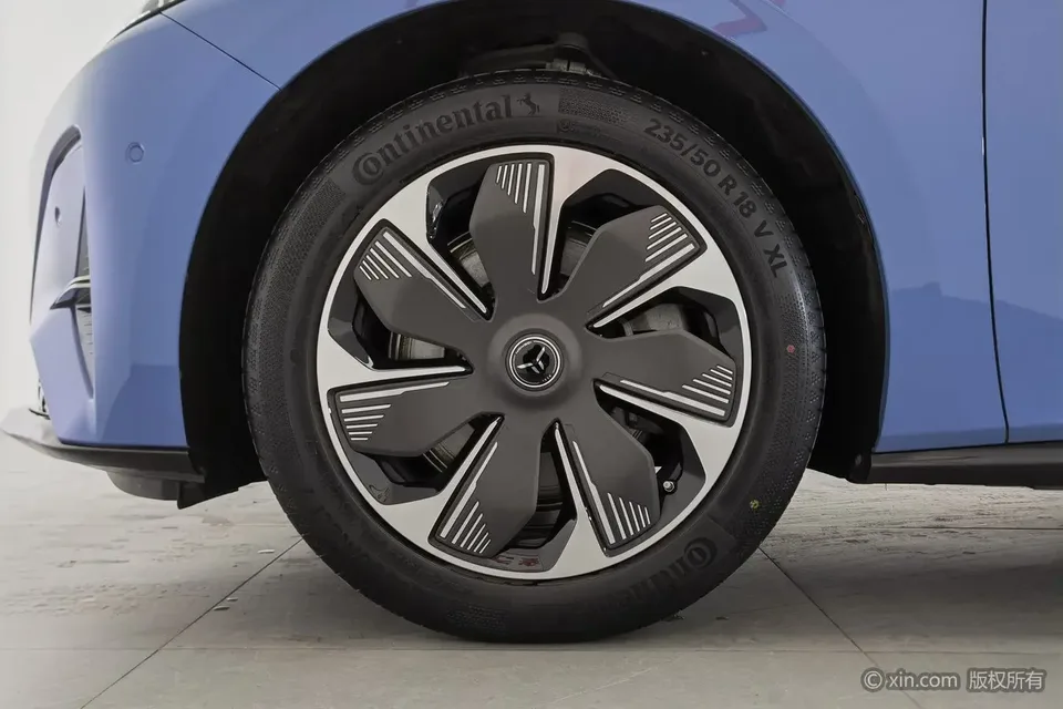 Hongqi Red Flag Tiangong 05 750 Smart Edition 2025 — миниатюра 2