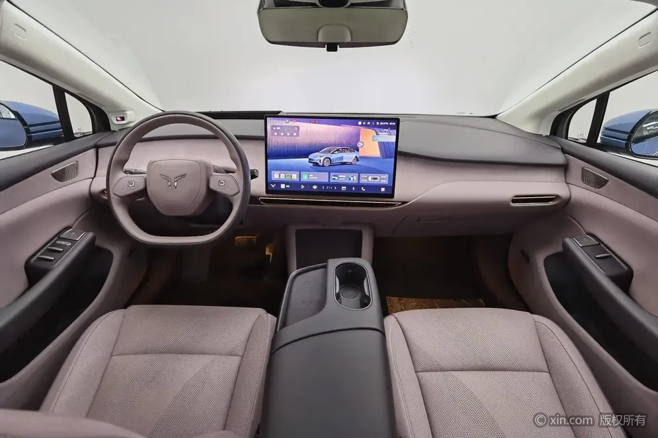 Hongqi Red Flag Tiangong 05 750 Smart Edition 2025 — миниатюра 3