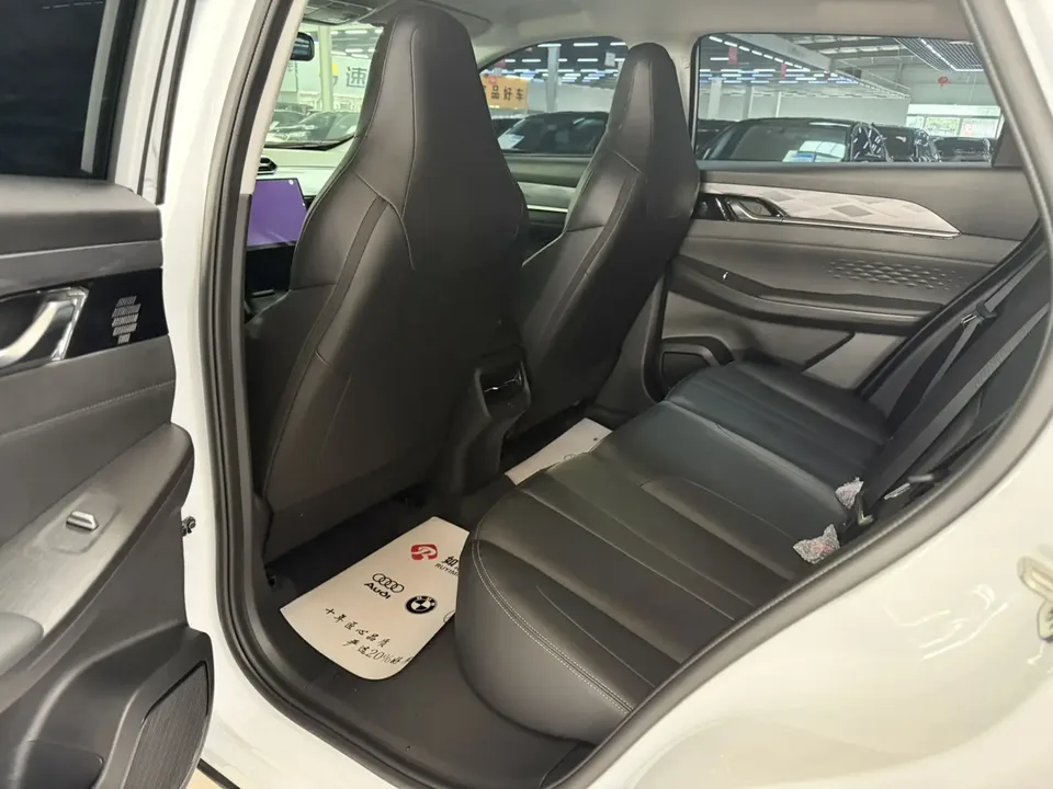 Dongfeng Fengshen L7 EV 518 Enjoy Edition 2026 — миниатюра 4