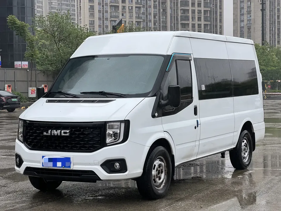 Jiangling Fushun 2.0T manual diesel mid-axle mid-roof commercial multi-purpose passenger car with 7 seats 2024 — фото 1, купить с доставкой в Москву