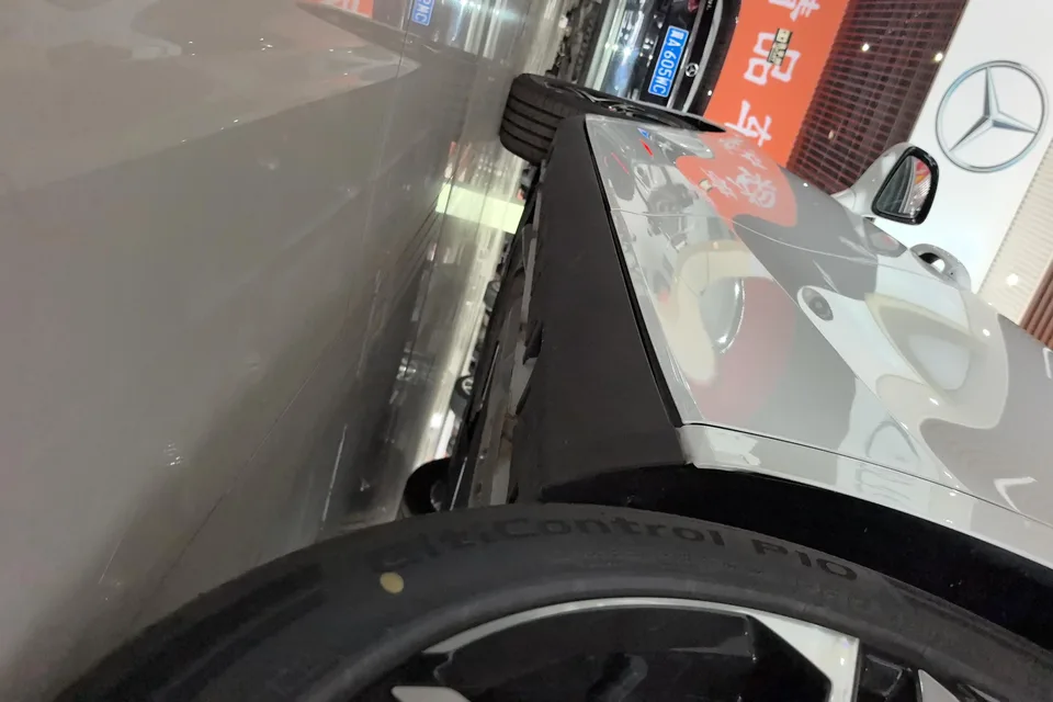 Roewe D7 DMH 125 Excellence Edition 2025 — миниатюра 3