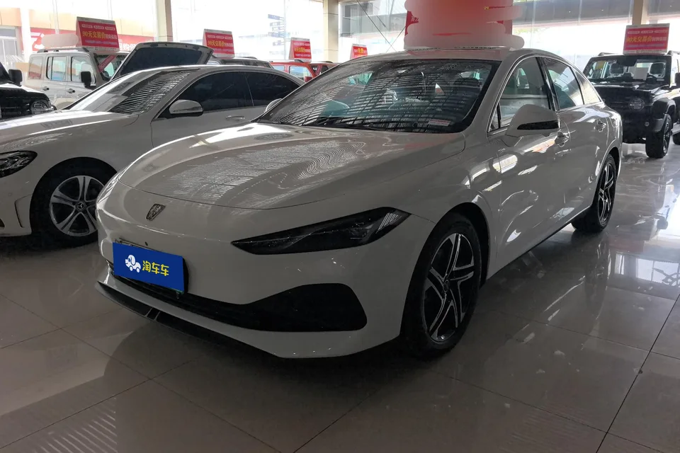 Roewe D7 DMH 2025