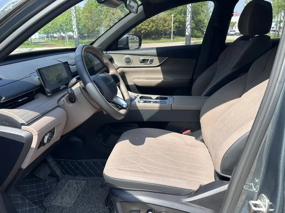 Chery Tiggo 8 PLUS Tiggo 8 PLUS 2025 Kunpeng 290TGDI DCT Premium 5-seater 2025 — миниатюра 5