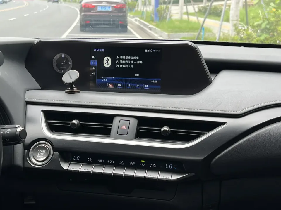Lexus UX 200 Special Edition 2022 — миниатюра 2