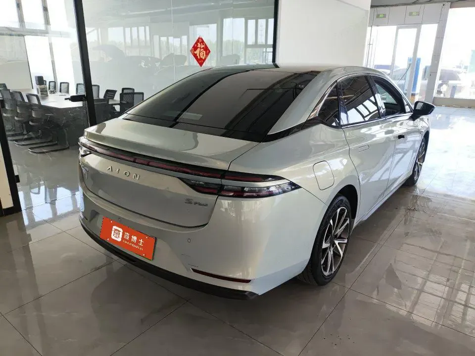 AION S Plus 70 smart version ternary lithium 2023 — миниатюра 4