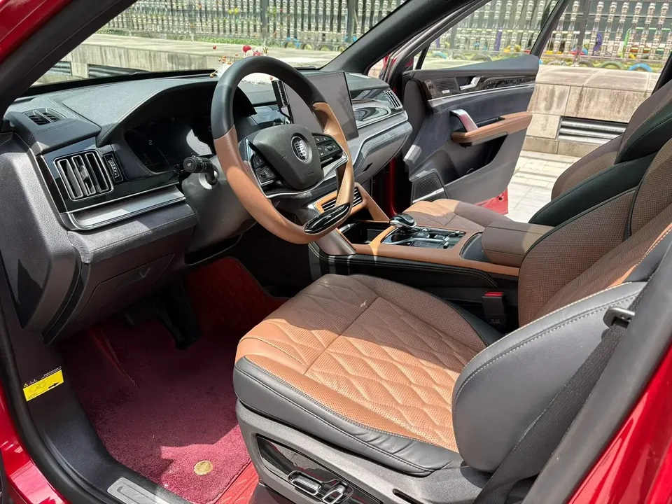 BYD Tang DM DM-i 1.5T 52KM Luxury Edition 2022 — миниатюра 3