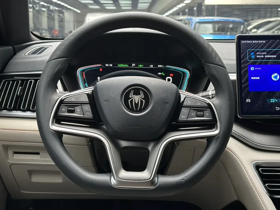 BYD Song PLUS DM DM-i 110KM 2WD Flagship PLUS 2023 — миниатюра 4