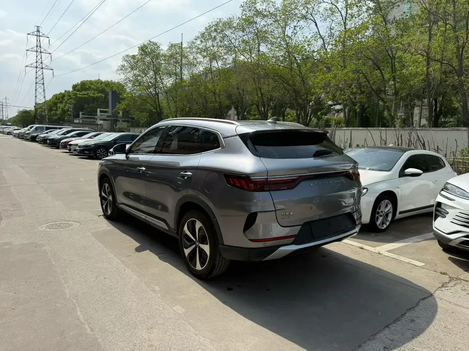 BYD Song PLUS DM DM-i 110KM 2WD flagship model 2022 — миниатюра 2