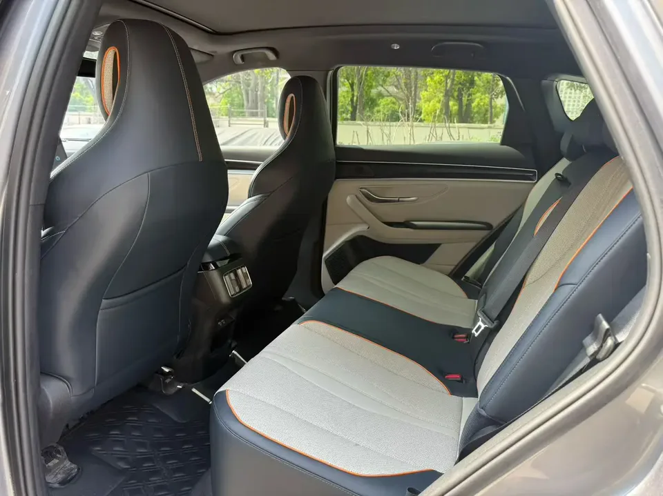 BYD Song PLUS DM DM-i 110KM 2WD flagship model 2022 — миниатюра 3