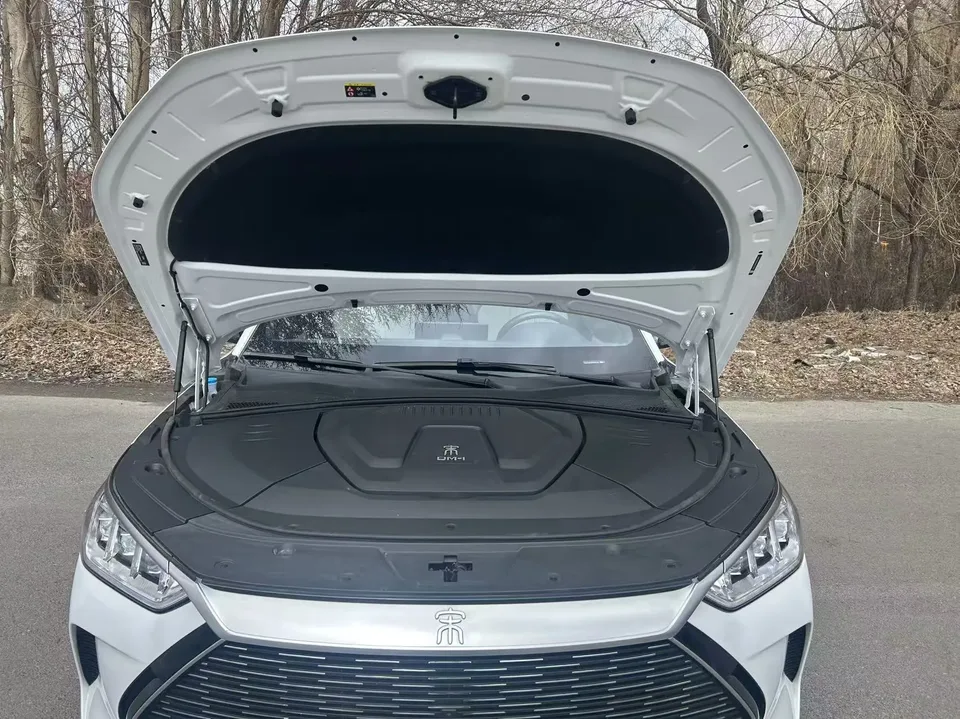 BYD Song PLUS DM DM-i 110KM 2WD Flagship PLUS 2023 — миниатюра 3