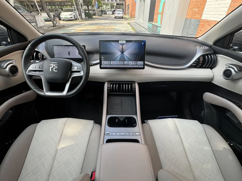 BYD Yuan Plus Smart Driving Edition 510KM Beyond Edition 2025 — миниатюра 3