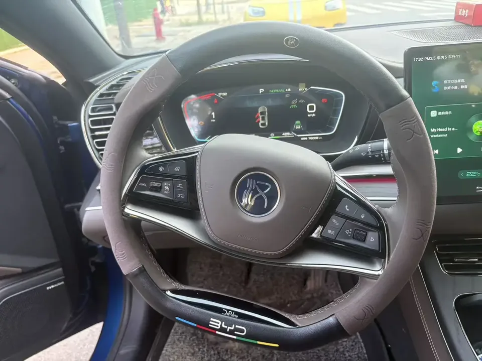 BYD Han DM DM-i 121KM Premium Edition 2022 — миниатюра 3